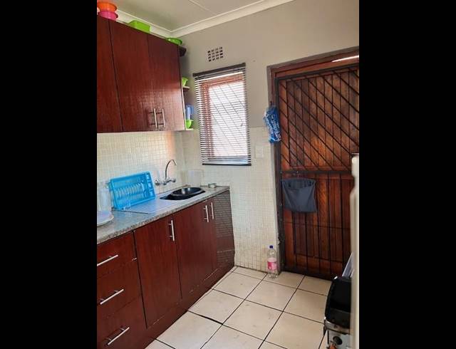 3 BEDROOM HOUSE FOR SALE IN HIGHBURY